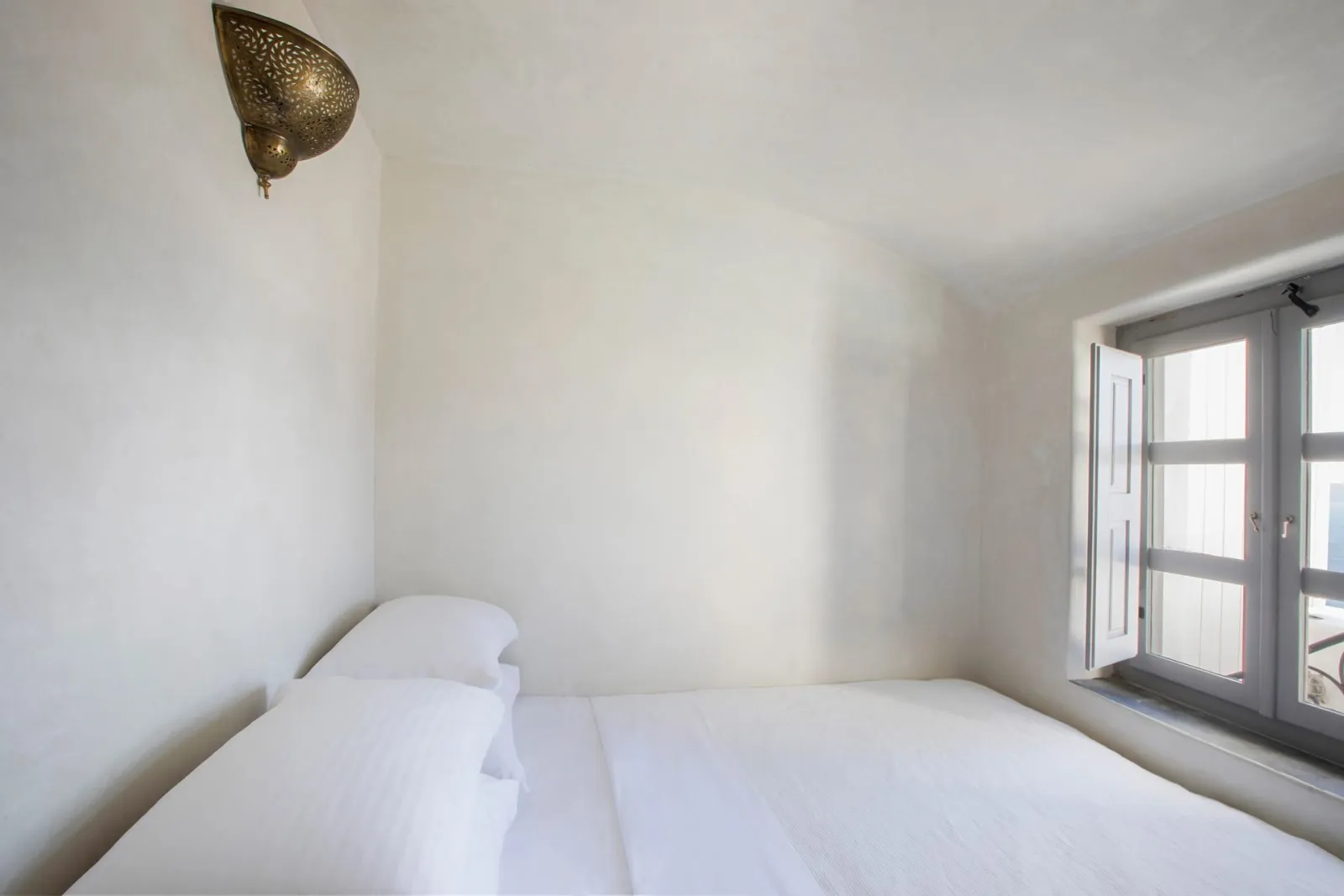Grand Suite with Plunge Pool and Caldera View