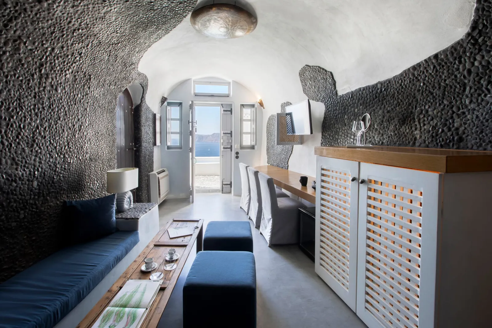 Grand Suite with Plunge Pool and Caldera View