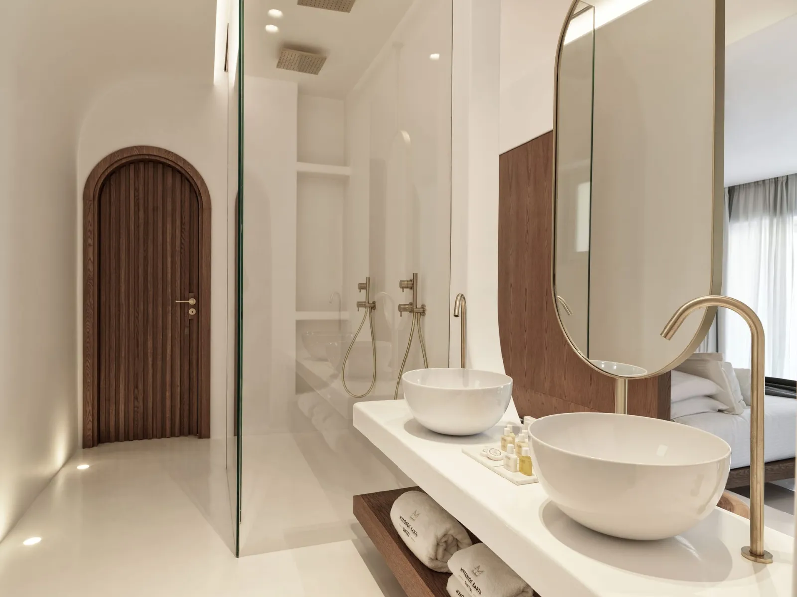 Signature Suite with Private Heated Pool Sea View
