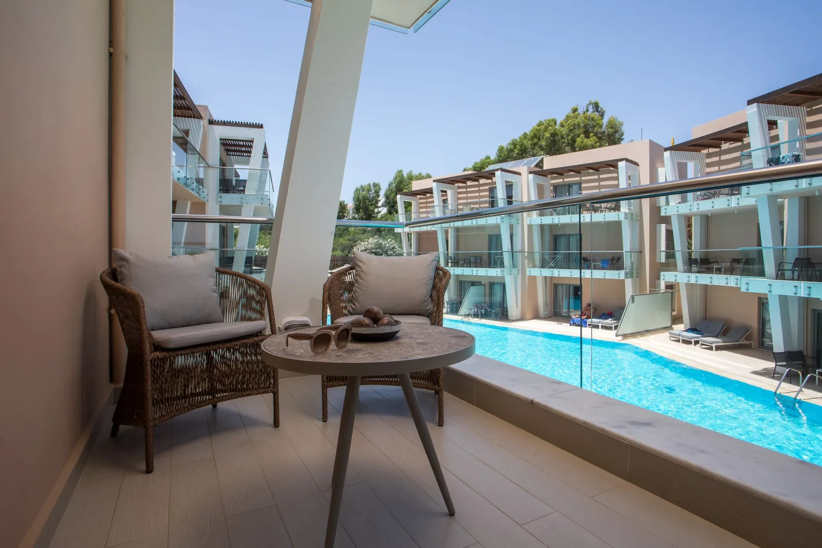 Bungalow Pool View