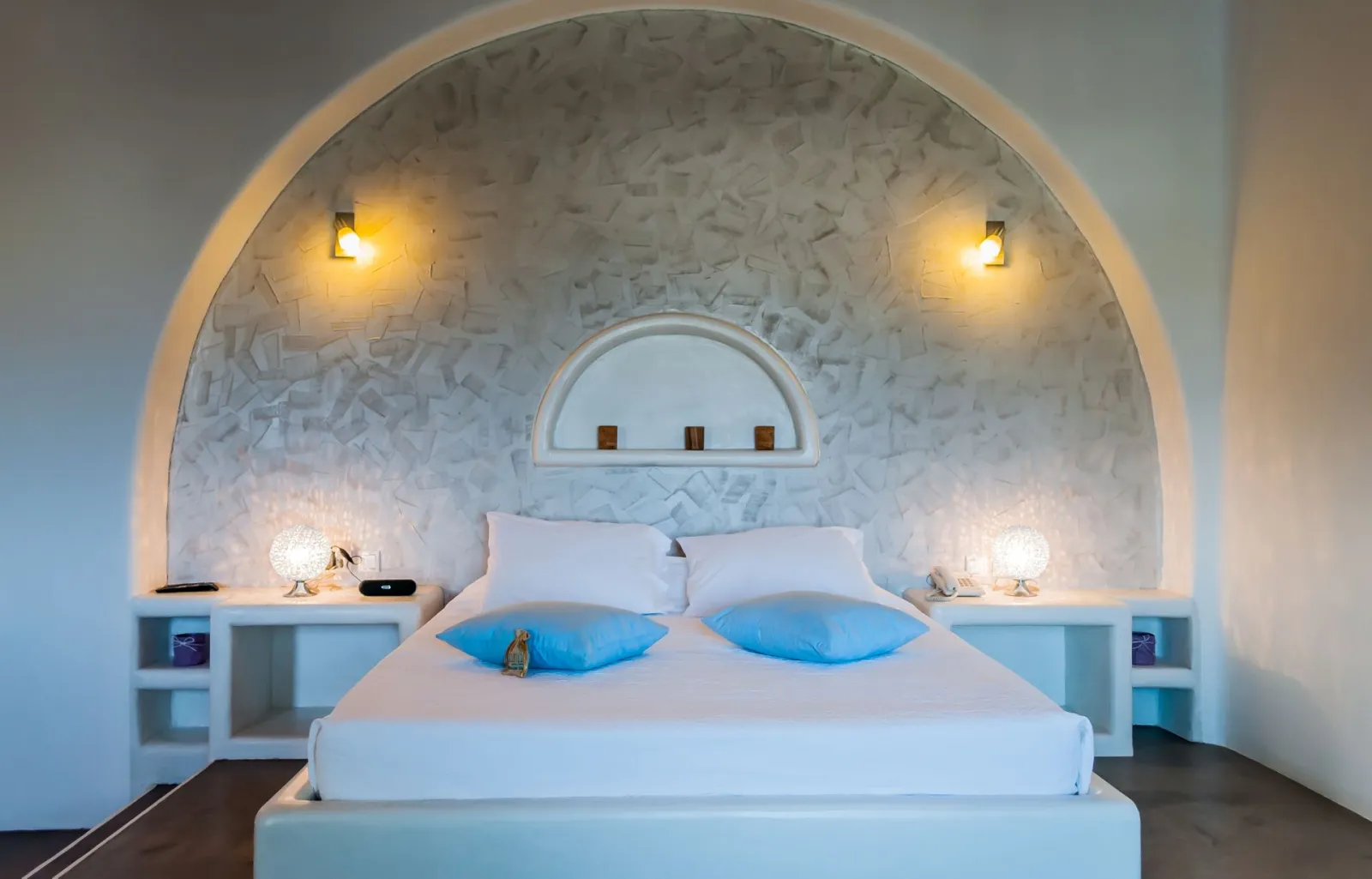 Honeymoon Suite