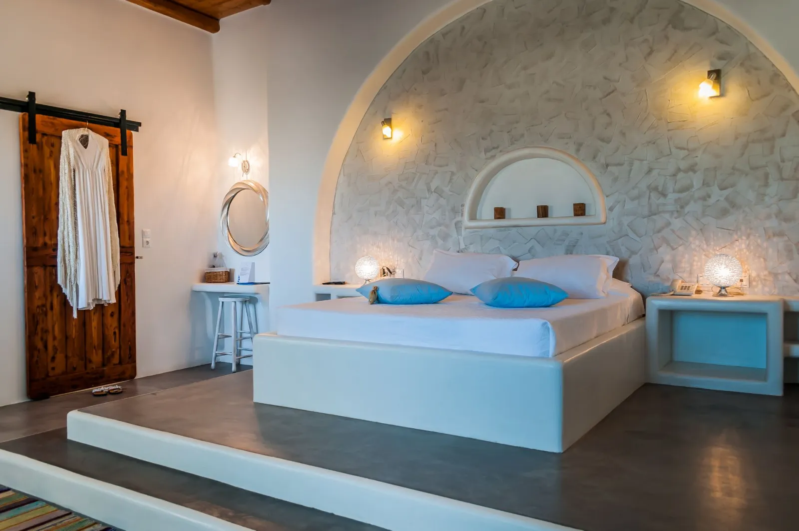 Honeymoon Suite