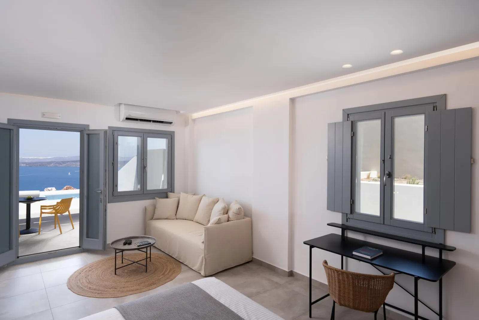Premium Suite with Outdoor Mini Plunge Pool & Caldera View