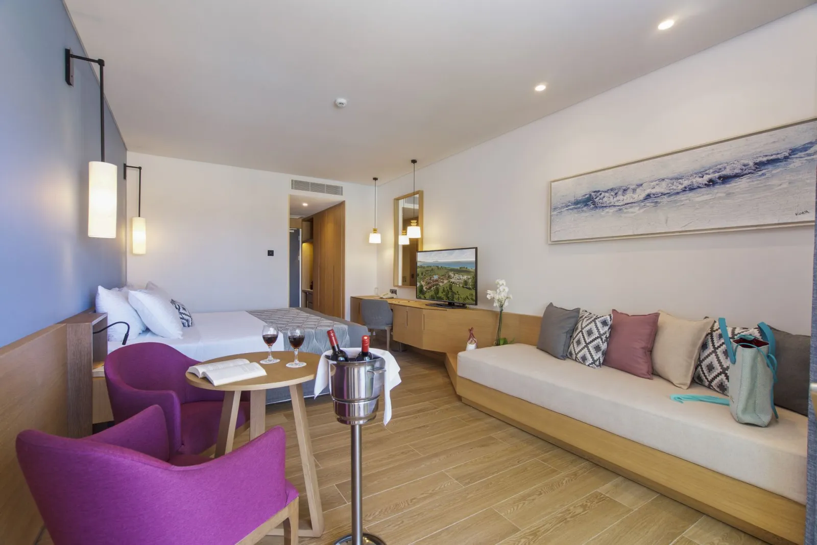 Junior Suite with Balcony &amp; Sea View | ASTERIAS