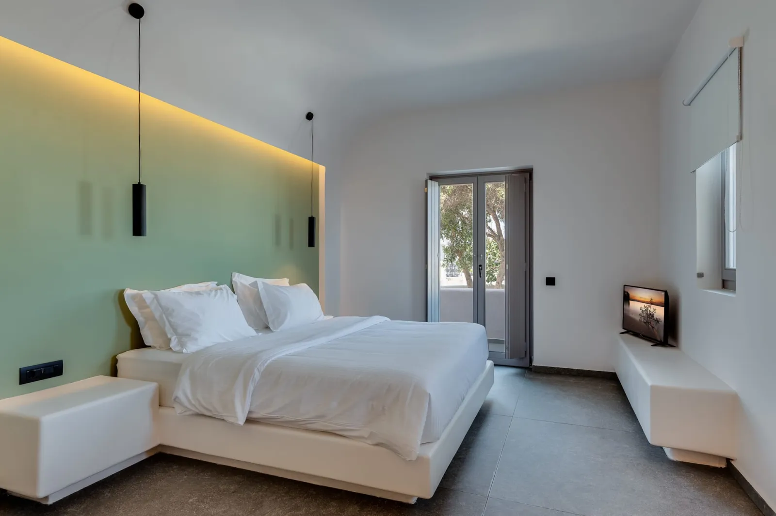 Superior Suite with Outdoor Hot Tub &amp; Village view