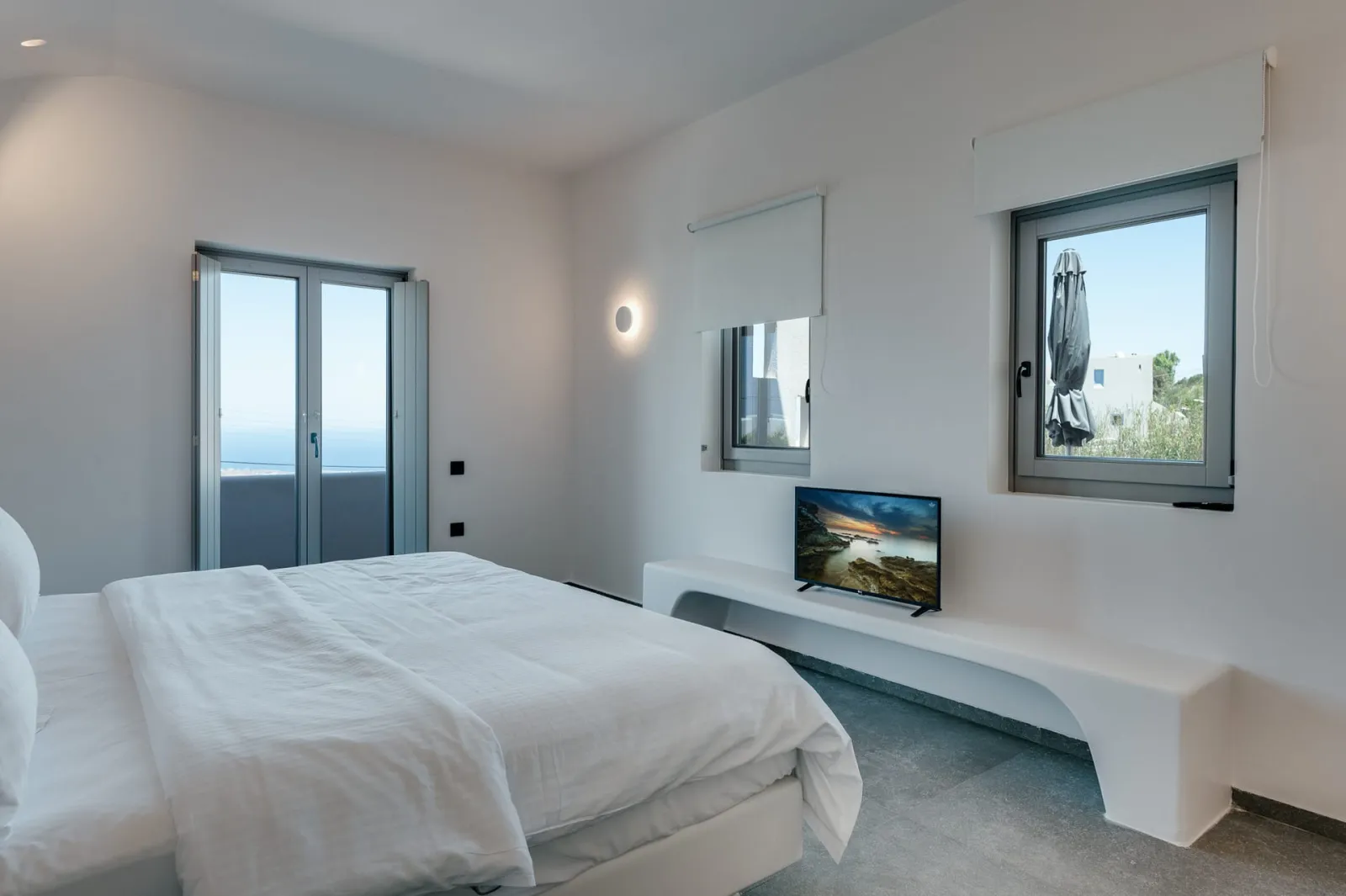 Superior Suite with Outdoor Hot Tub &amp; Village view
