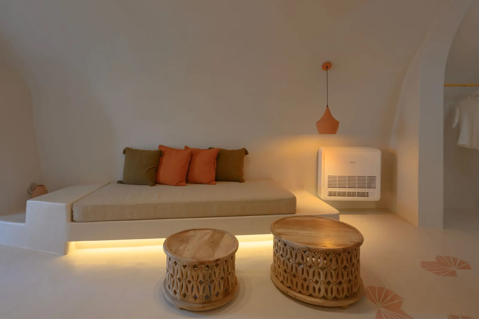 “Earth” Junior Cave Suite