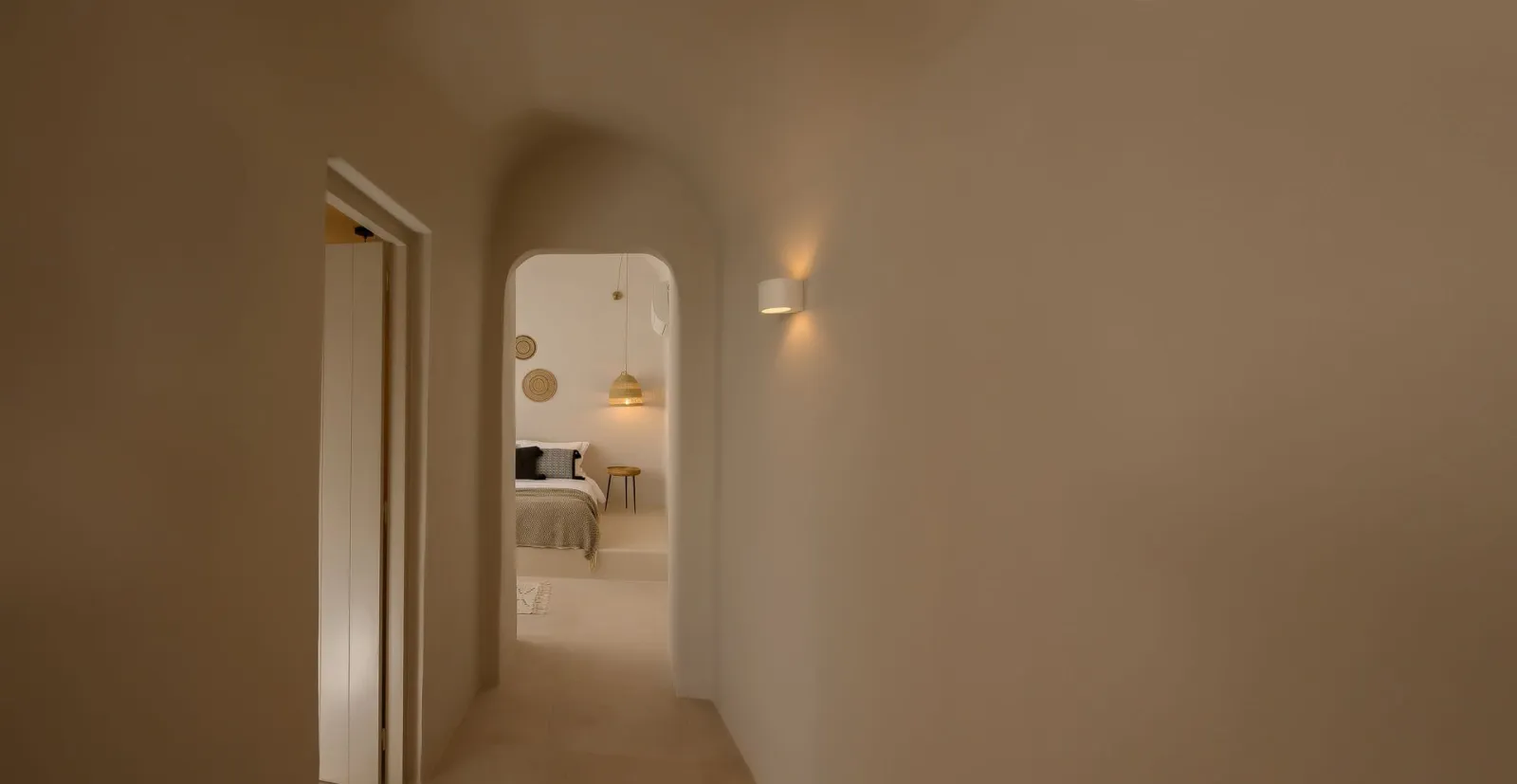 “Metal” Deluxe Cave Suite