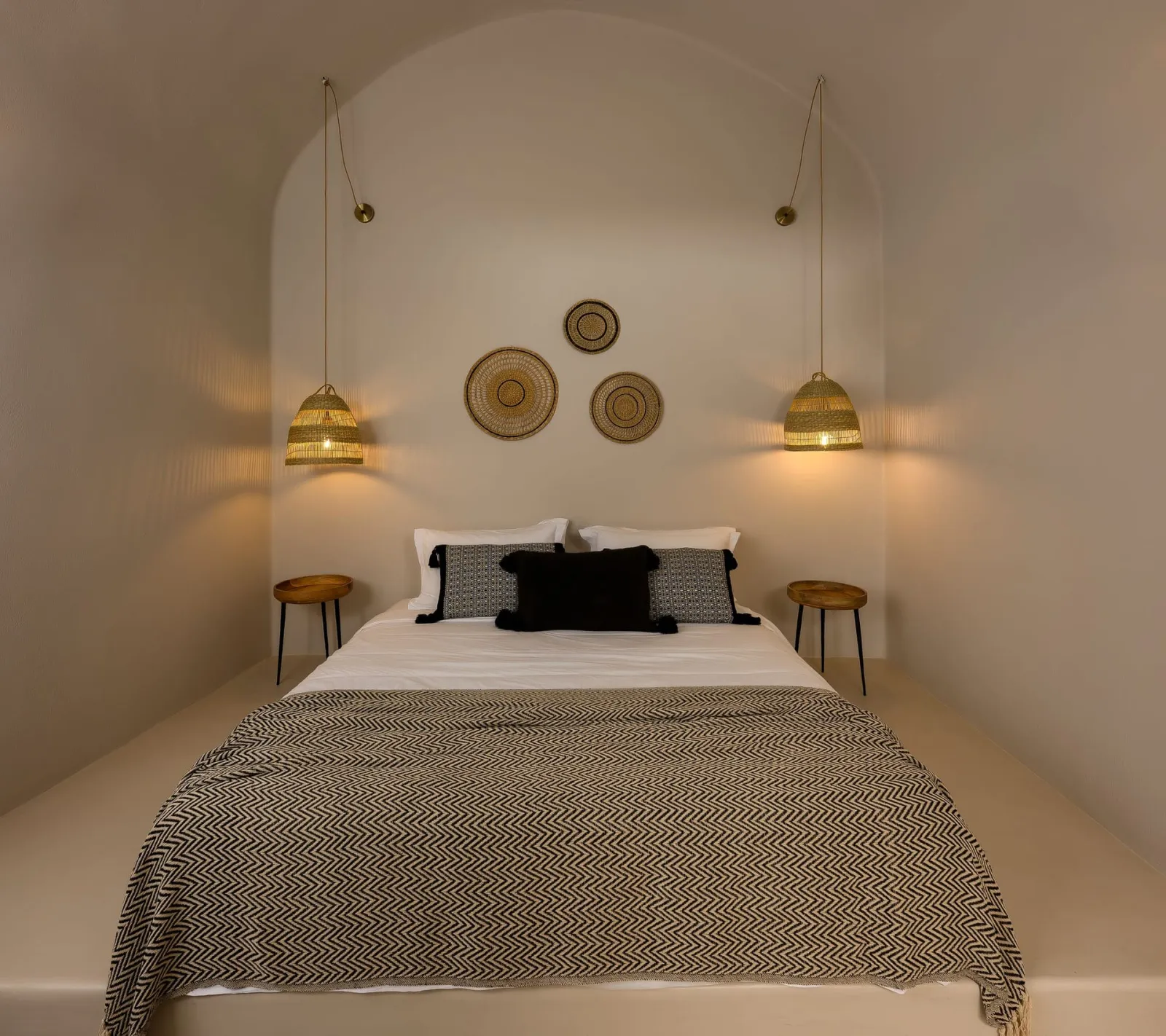 “Metal” Deluxe Cave Suite
