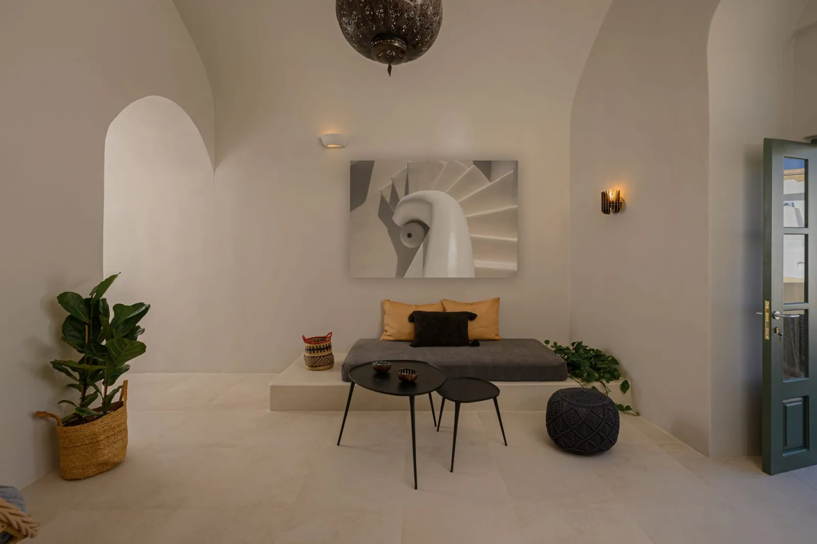 “Metal” Deluxe Cave Suite
