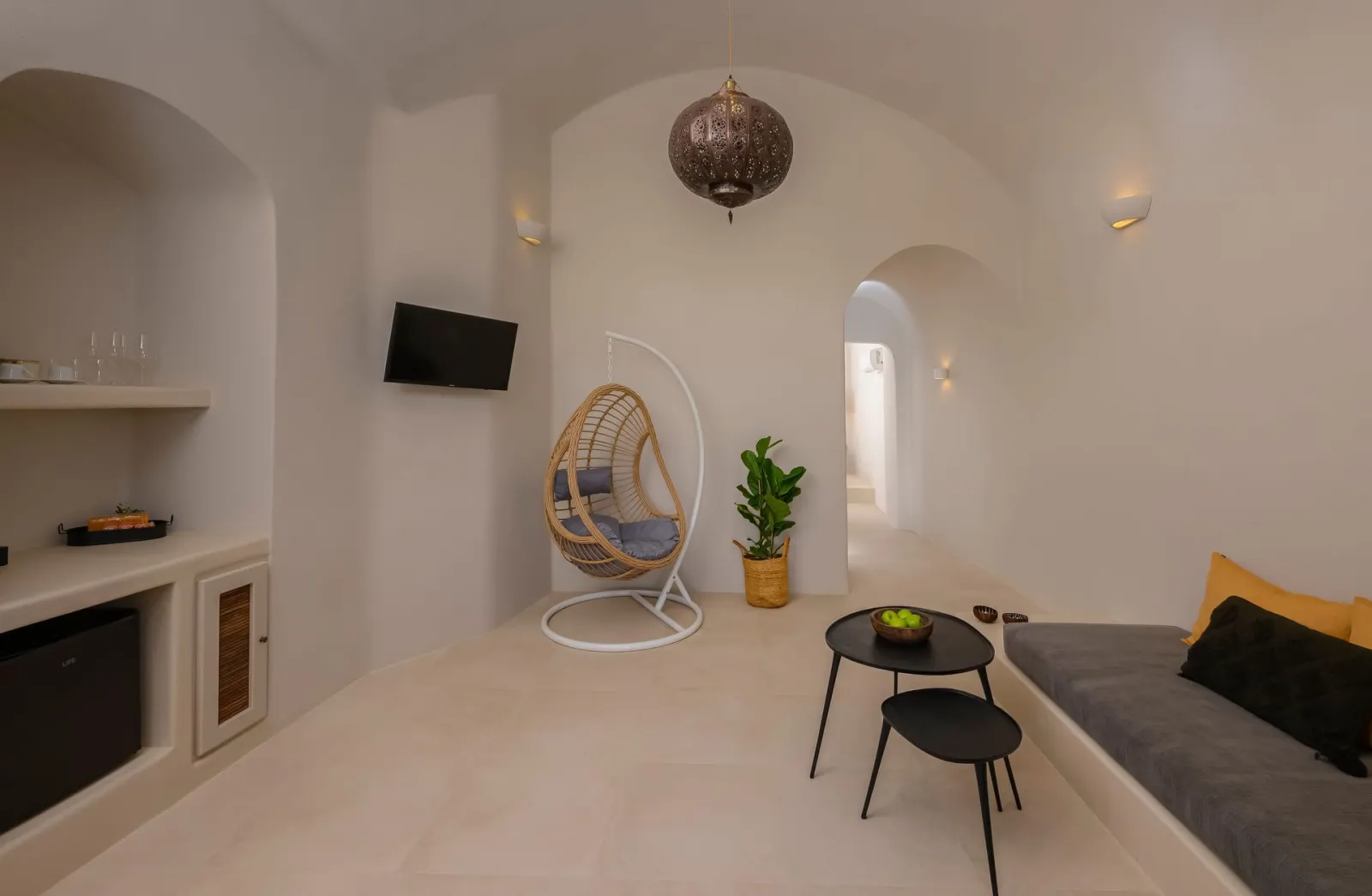 “Metal” Deluxe Cave Suite