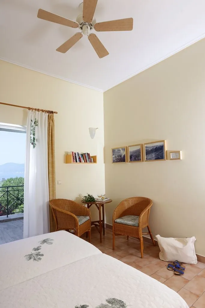 Twin Bed Room