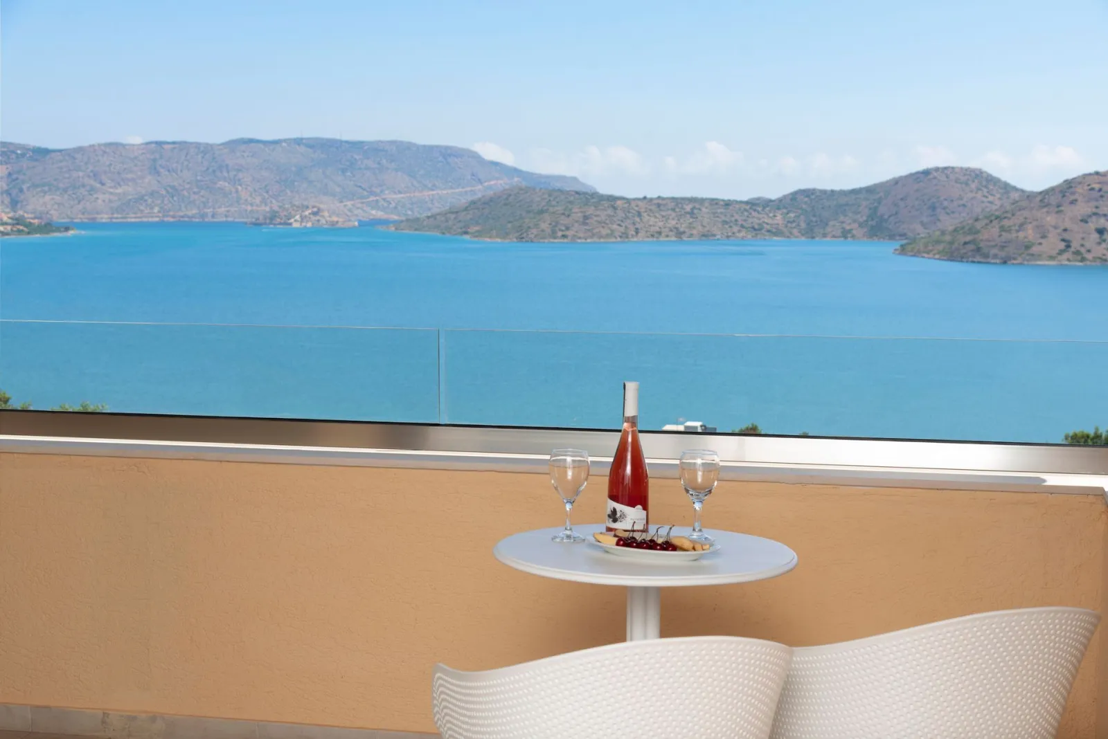 Deluxe One Bedroom Apartment with Panoramic Sea View