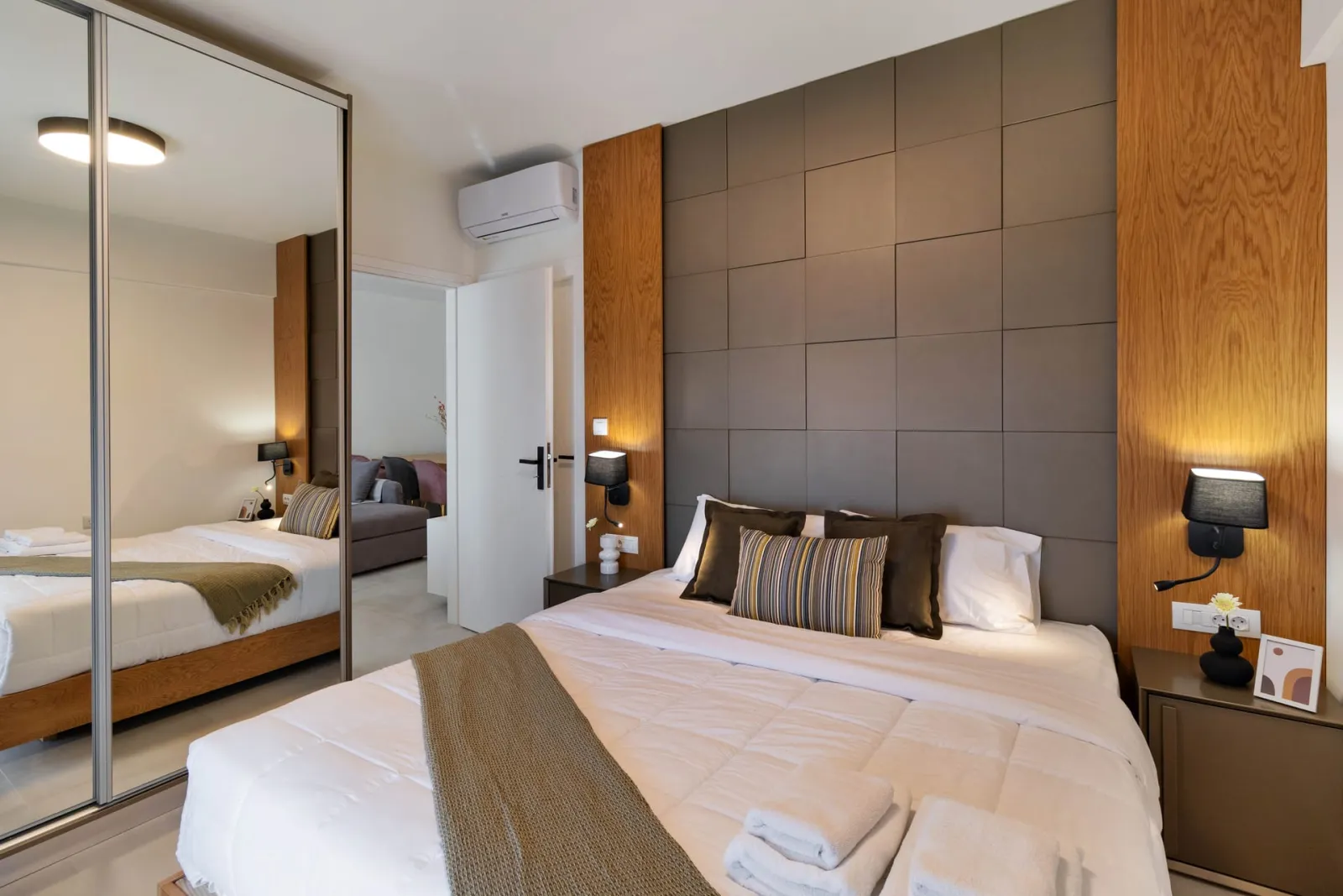 Elia Beach Deluxe Apartment