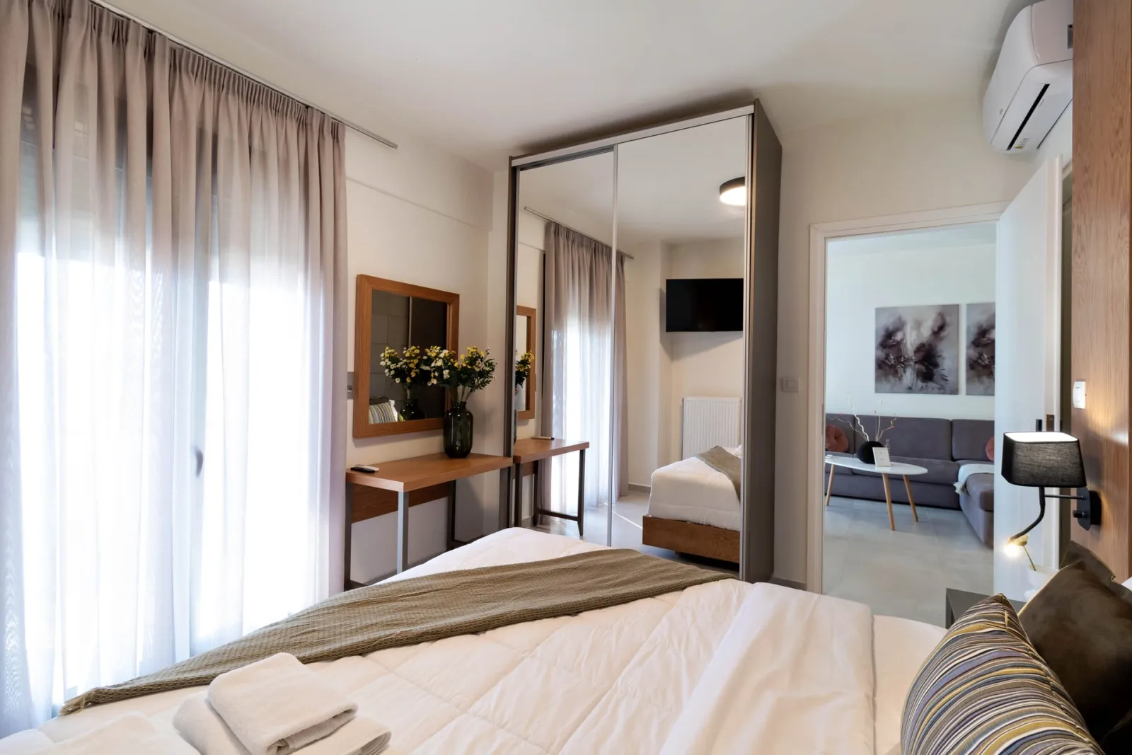 Elia Beach Deluxe Apartment