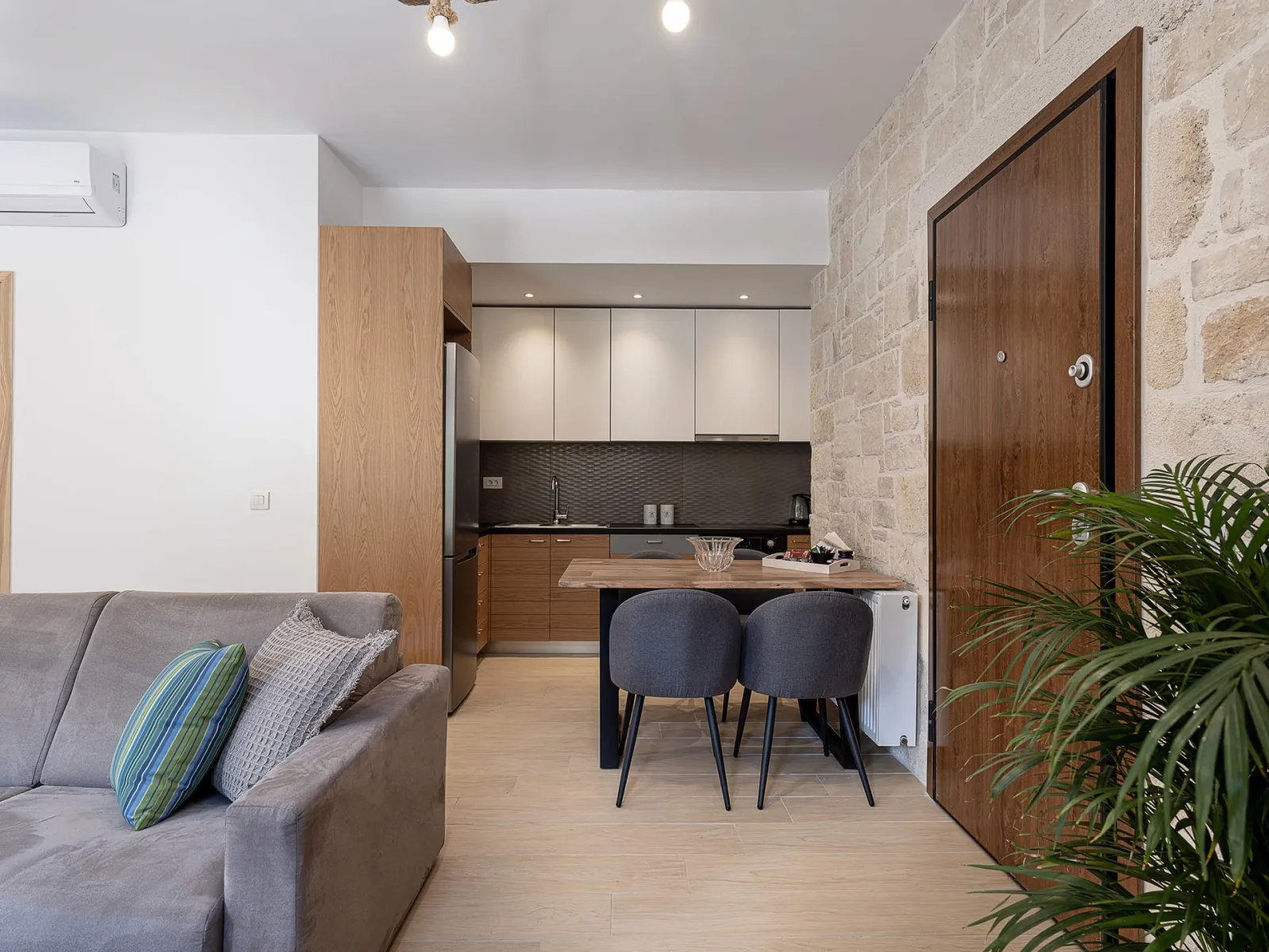 Elia Rustic Apartment Theriso with terrace