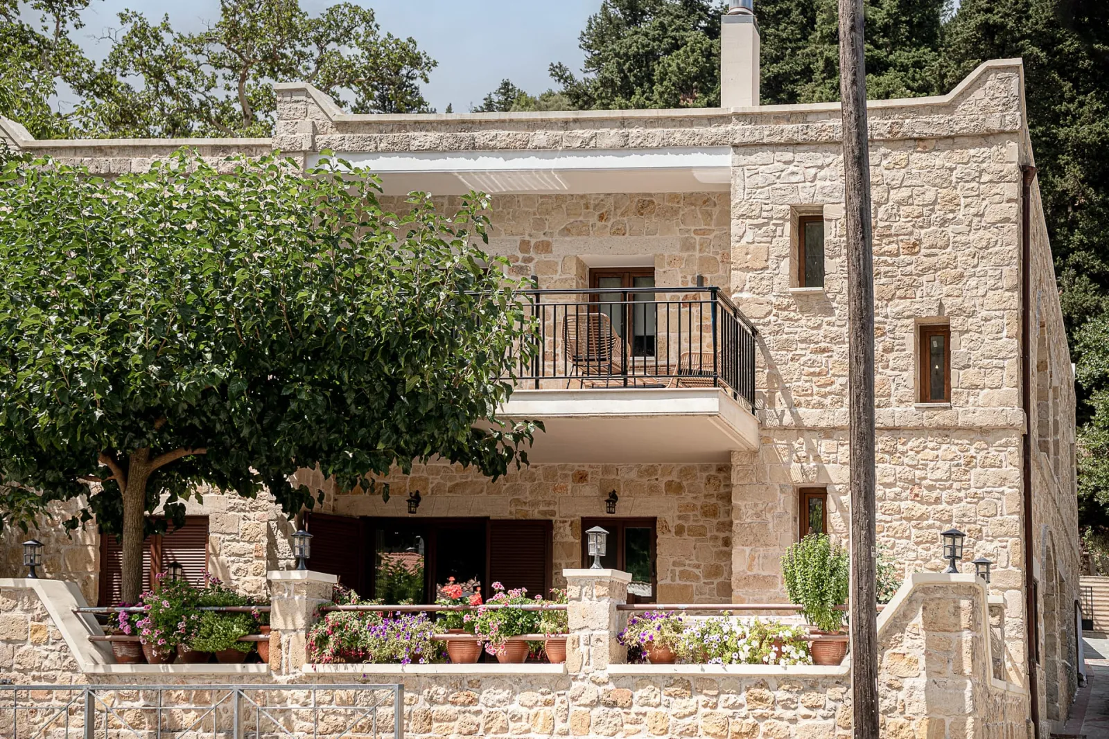 Elia Rustic Apartment Theriso with terrace