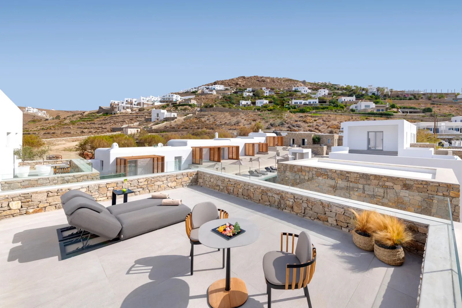Prestige Junior Suite with Sea &amp; Pool View