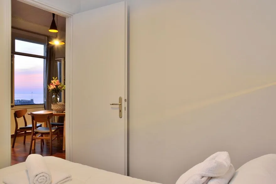 One Bedroom Suite with Sea view