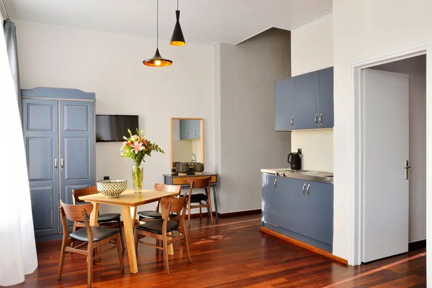 One Bedroom Suite with Sea view