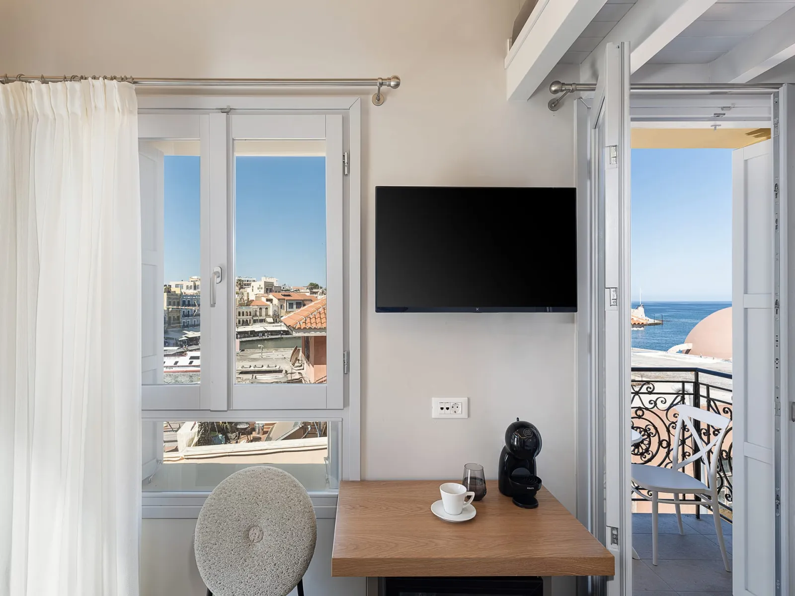 Deluxe Suite with Sea View