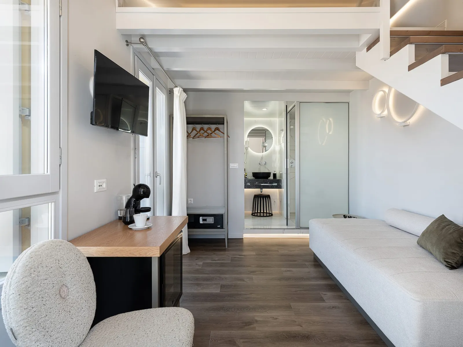 Deluxe Suite with Sea View