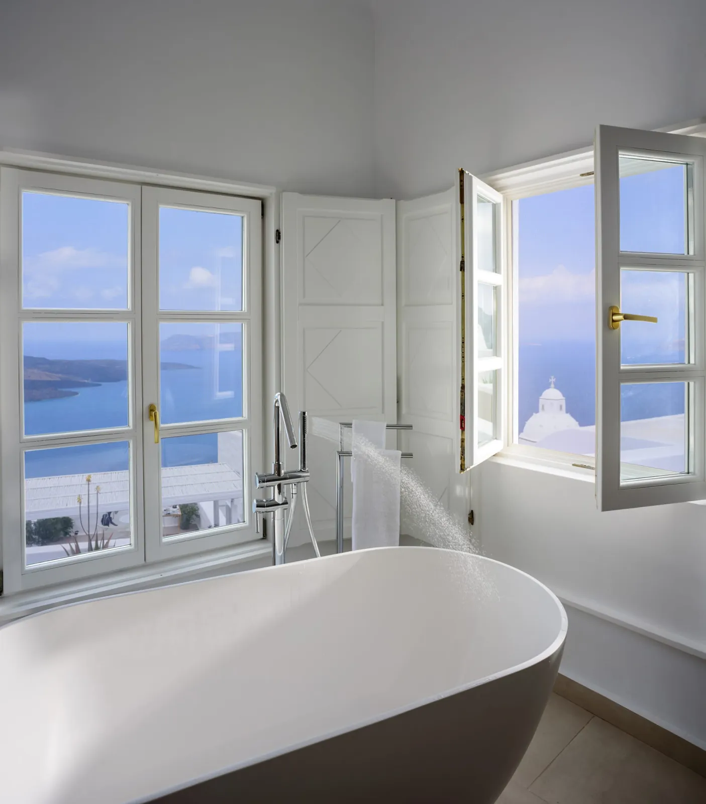Honeymoon Suite with Caldera View