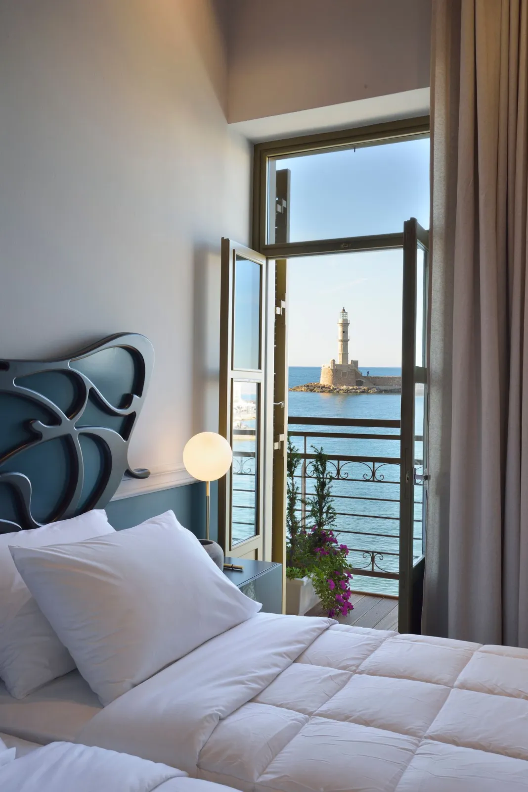 Deluxe Room with Sea view and balcony