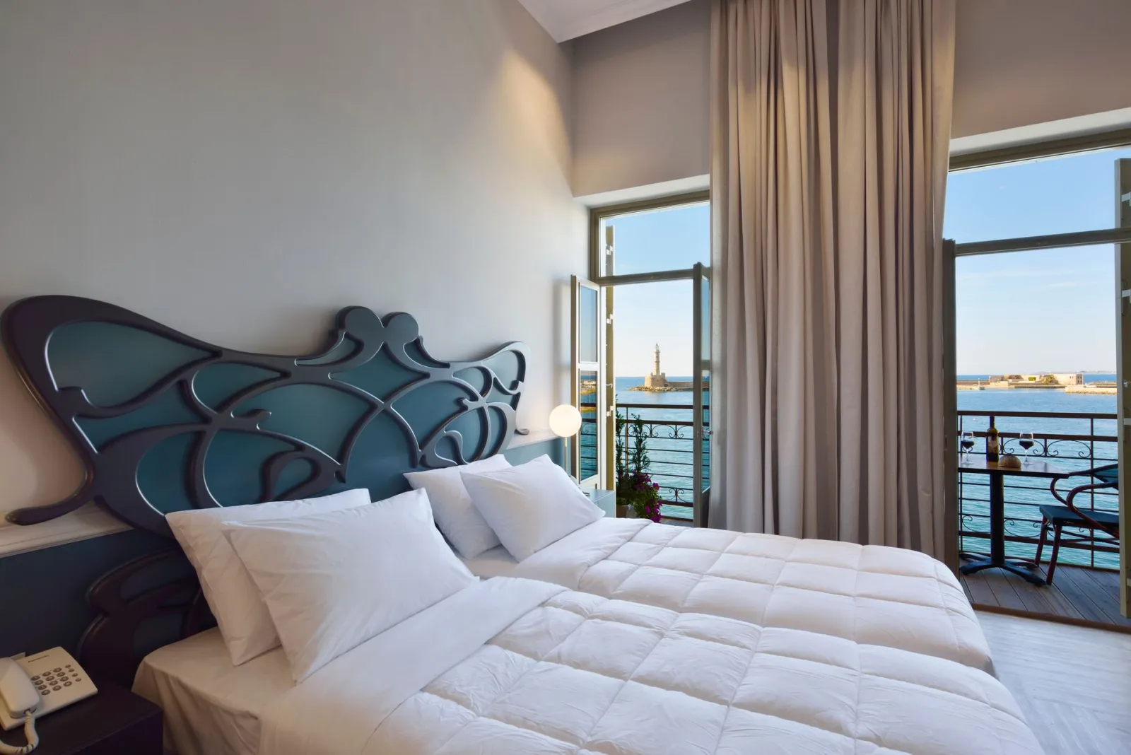 Deluxe Room with Sea view and balcony