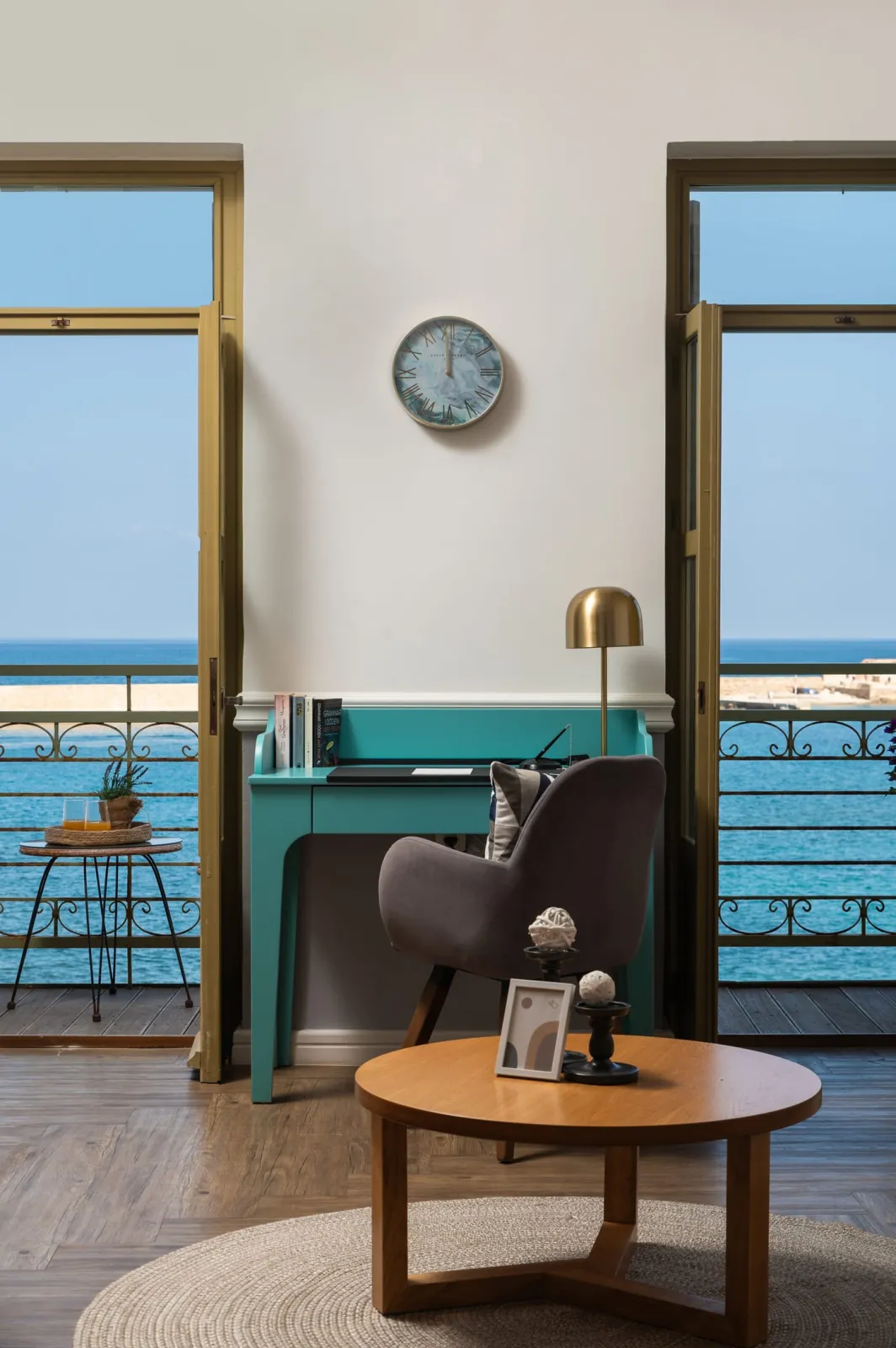 One Bedroom Suite with Sea View and Hot Tub