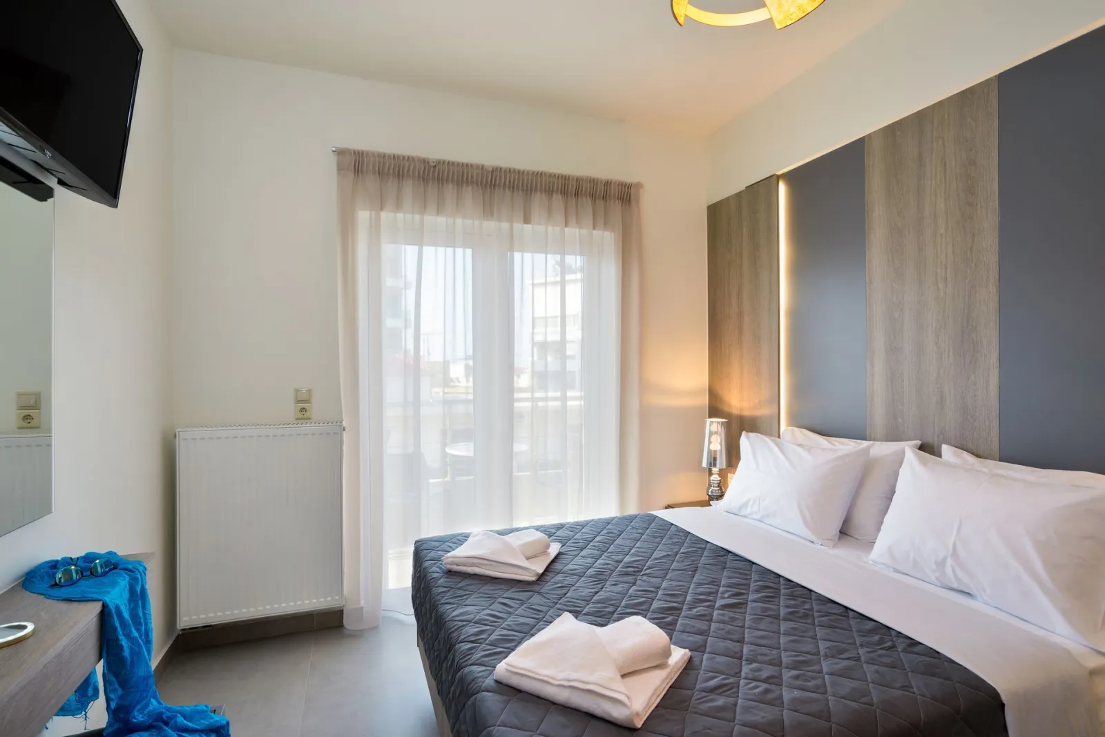 One Bedroom Apartment