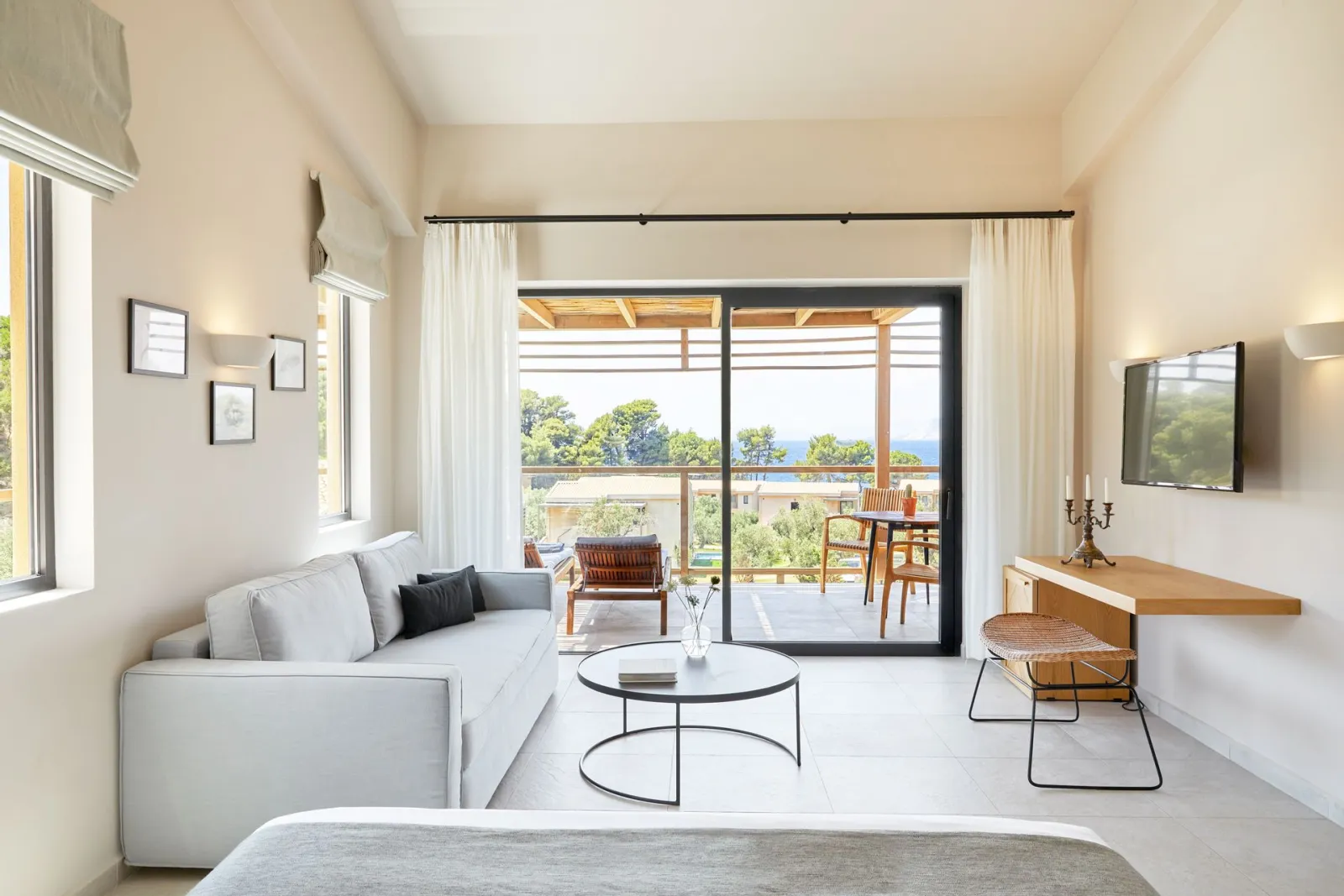 Junior Suite Hot Tub | Nest Grove Rooms Villas &amp; Suites