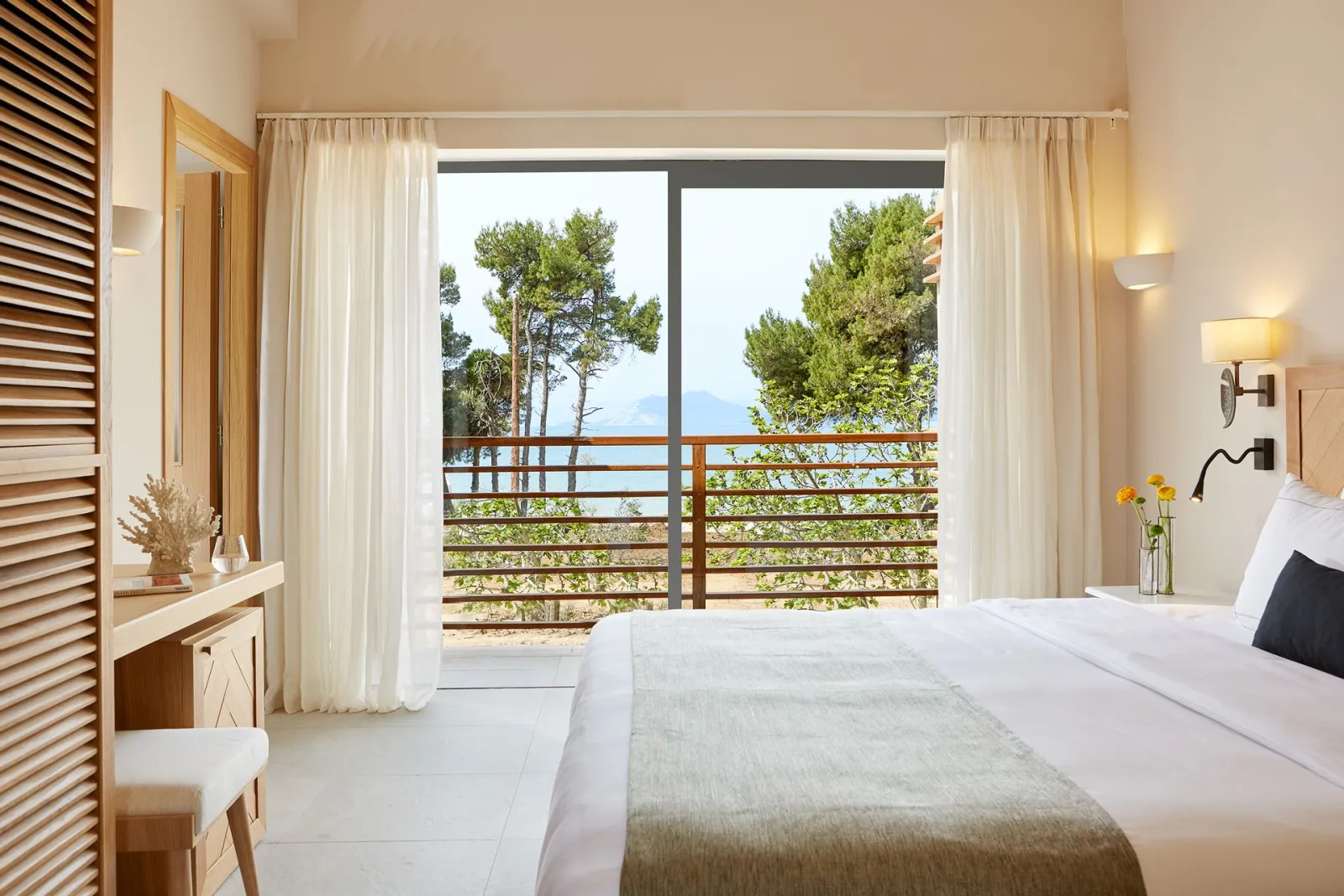 The Sunset Suite | Nest Grove Rooms Villas & Suites