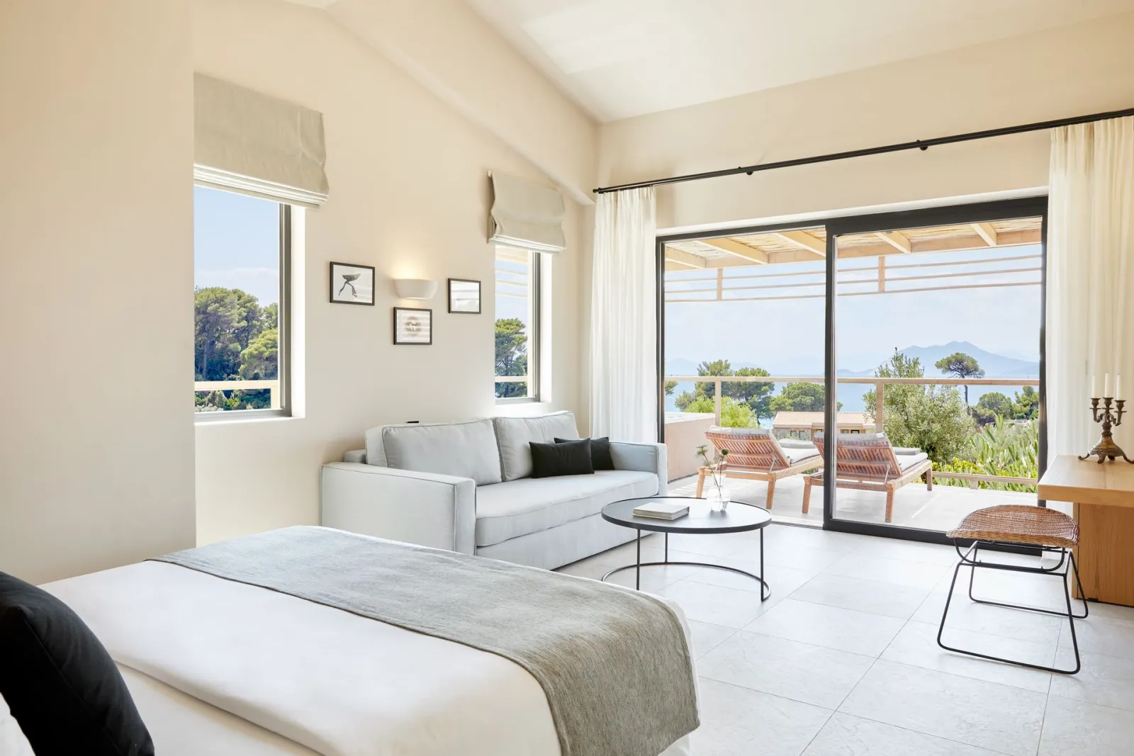 Interconnected Suite Hot Tub | Nest Grove Rooms Villas & Suites
