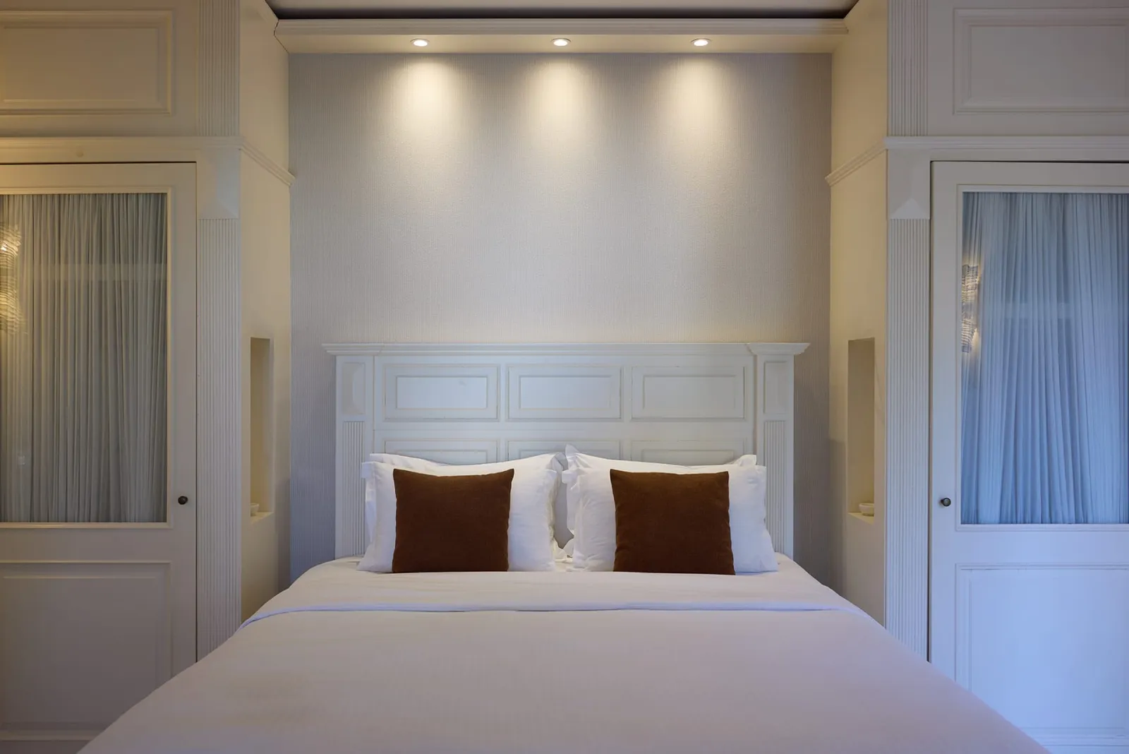 One Bedroom Deluxe Suite | Garden or Sea view