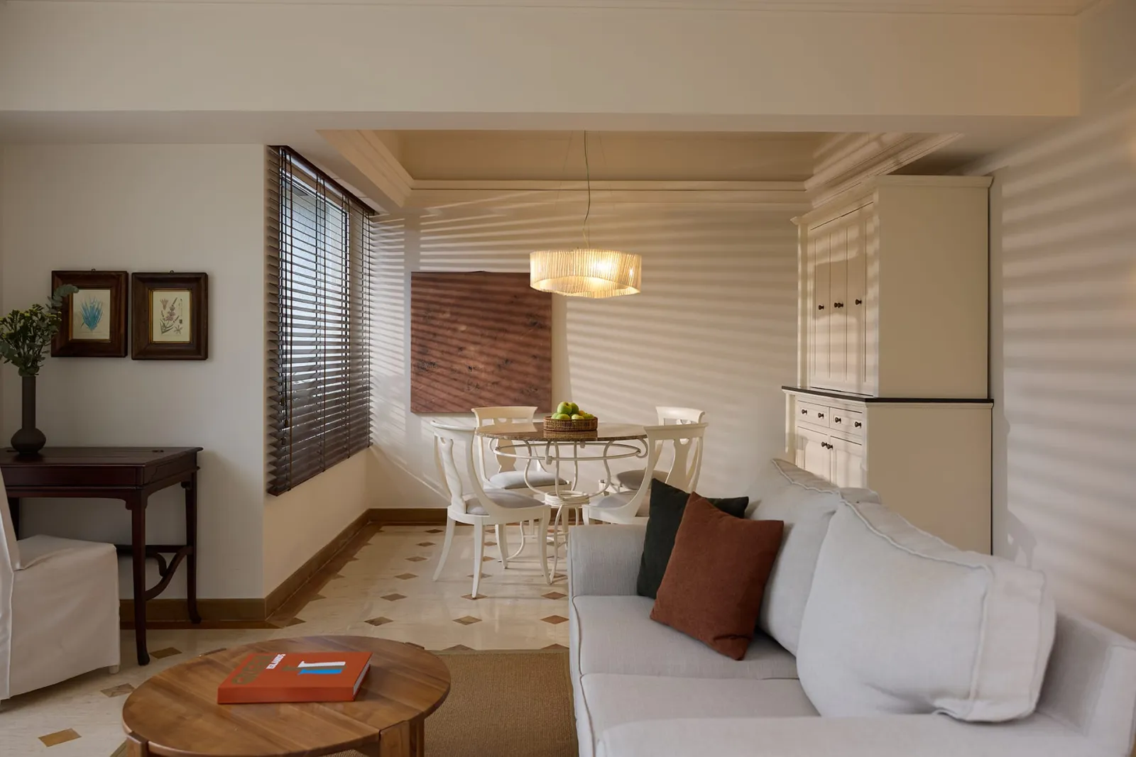 One Bedroom Deluxe Suite | Garden or Sea view
