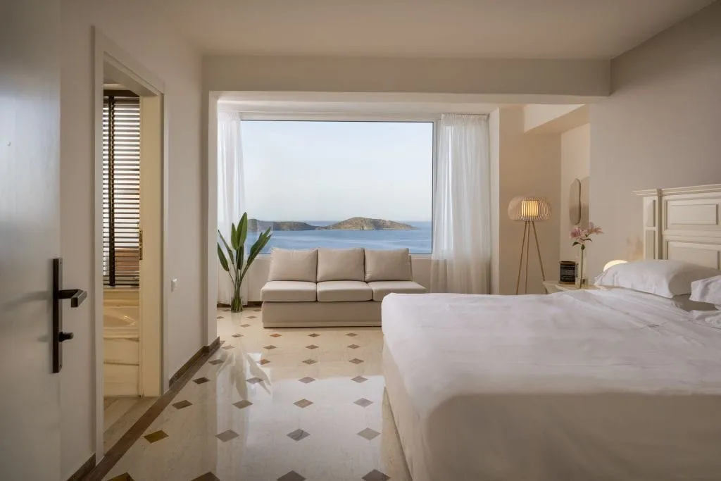 Three Bedroom Prestige Villa | Private pool & Sea view