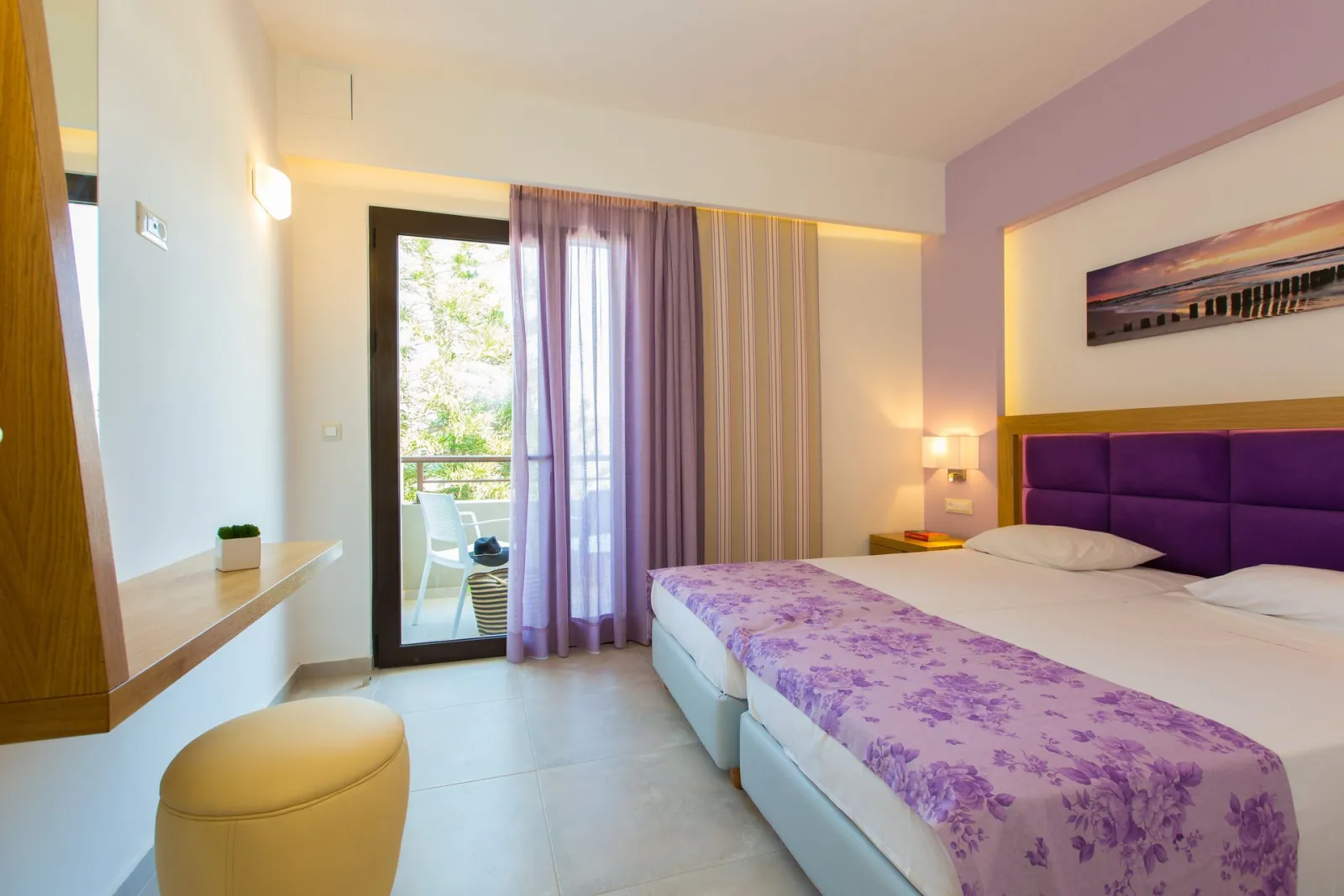 Superior One Bedroom Apartment