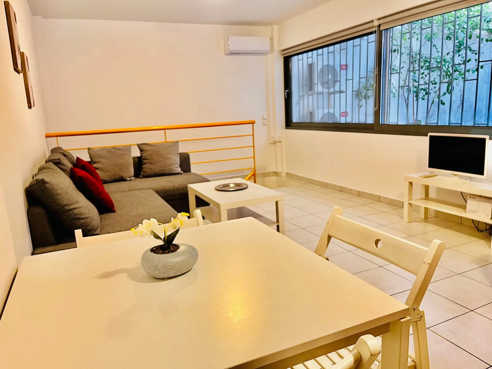 Furnished One Bedroom Apartment Ground Floor Split Level [45 m²]