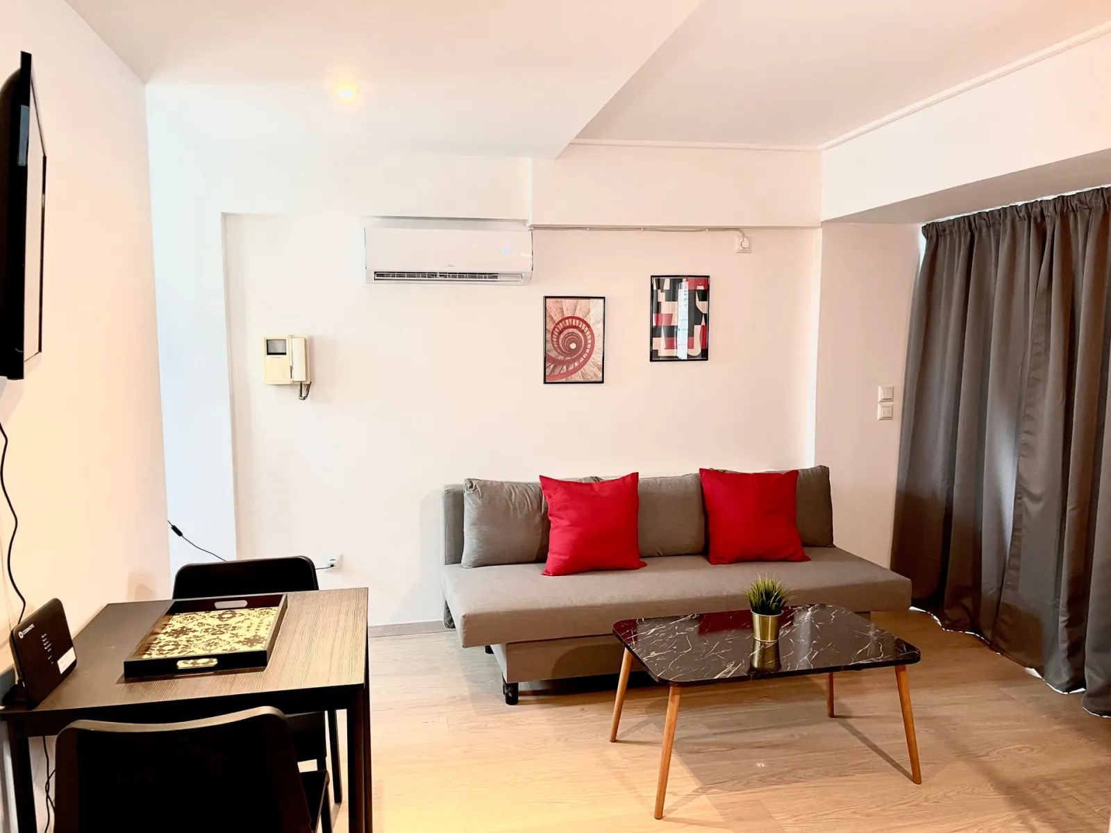 One Bedroom Apartment split level [36m2]-6th Floor
