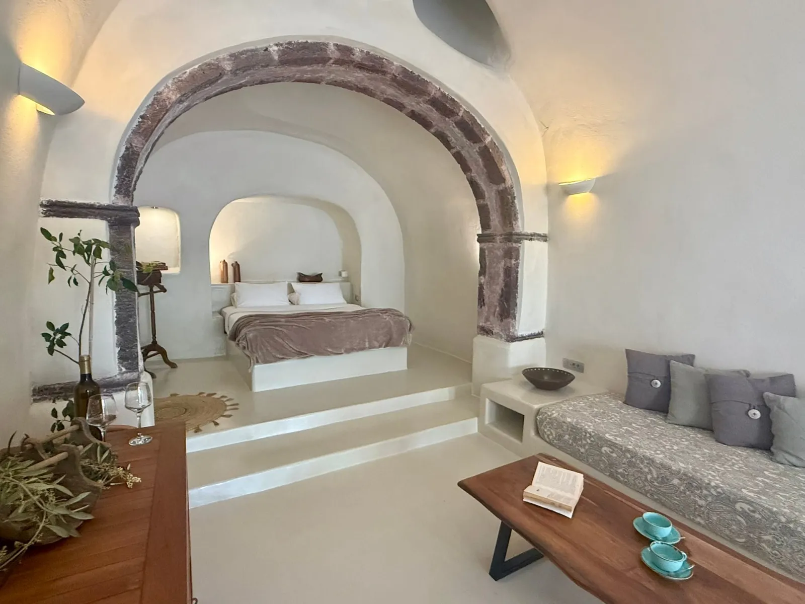 Junior Cave House with Shared Plunge Pool