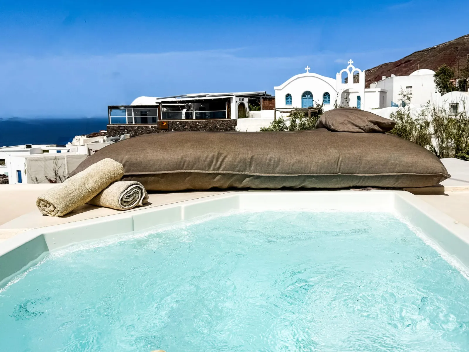 Superior Cave House with Plunge Pool and Sew View