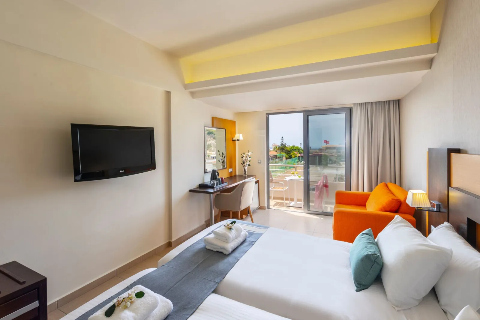 Twin Room with Sea View
