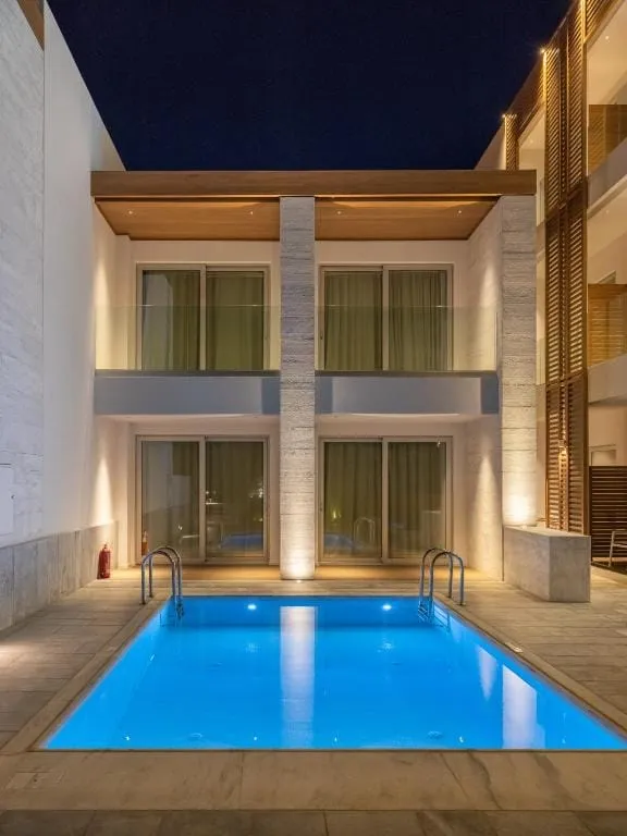 Maisonette Swim Up