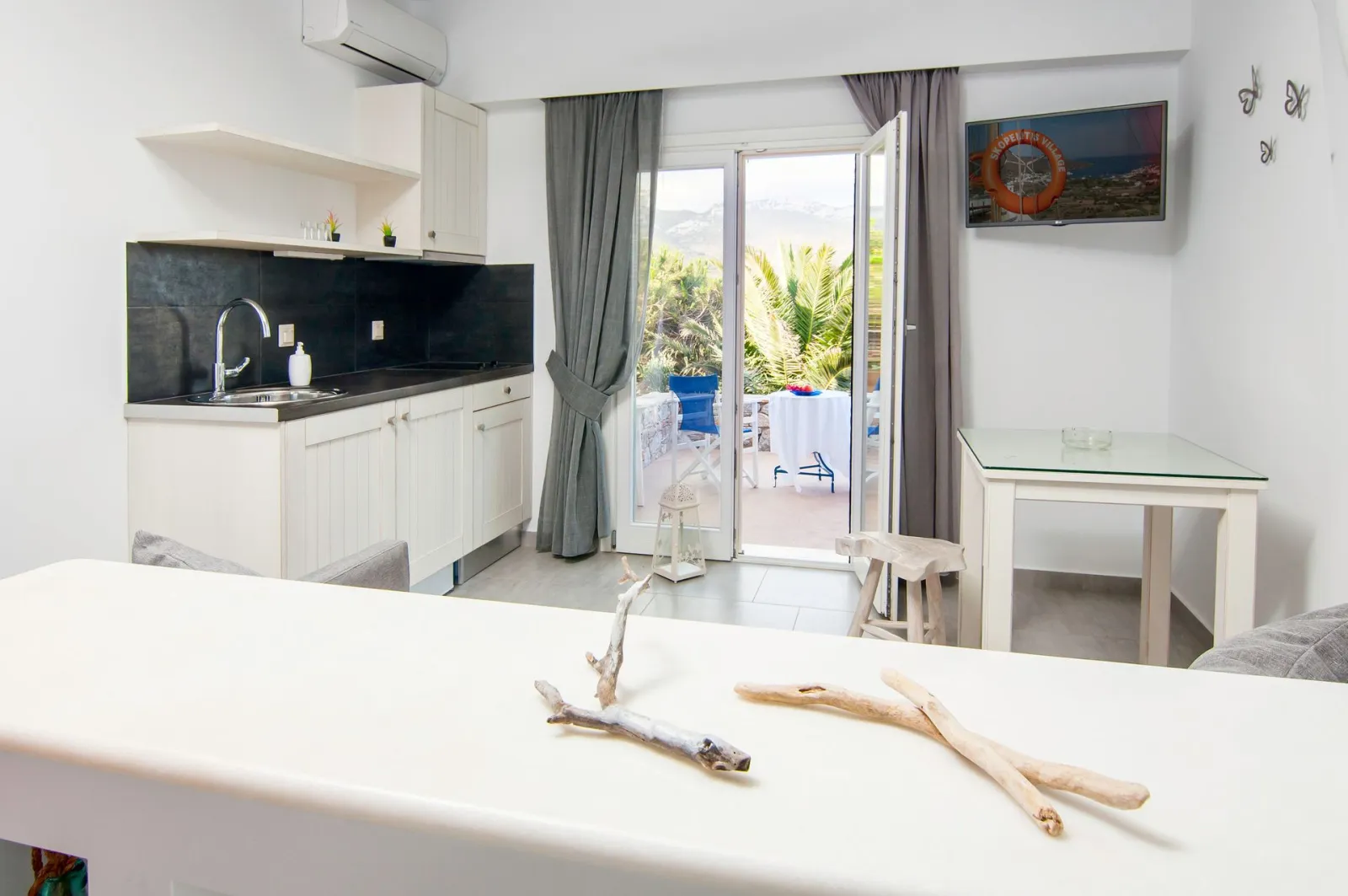 Premium Triple Room - Sea View | 102