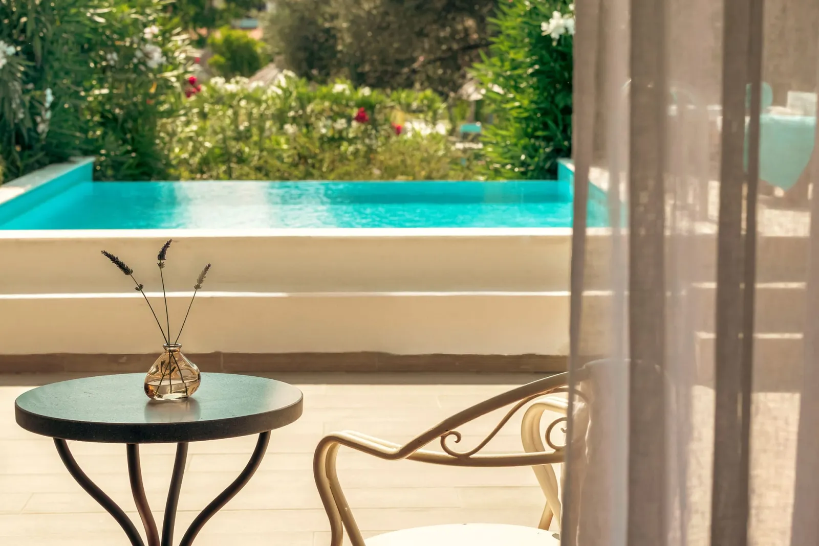 Family Bungalow Garden View Private Pool