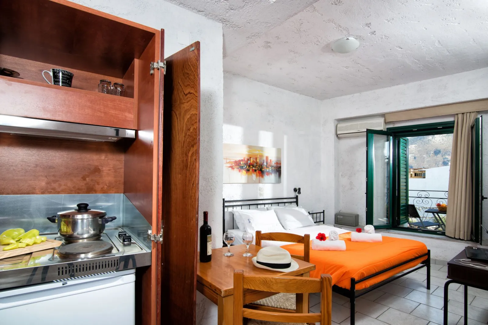 Studio with Sea or Mountain View