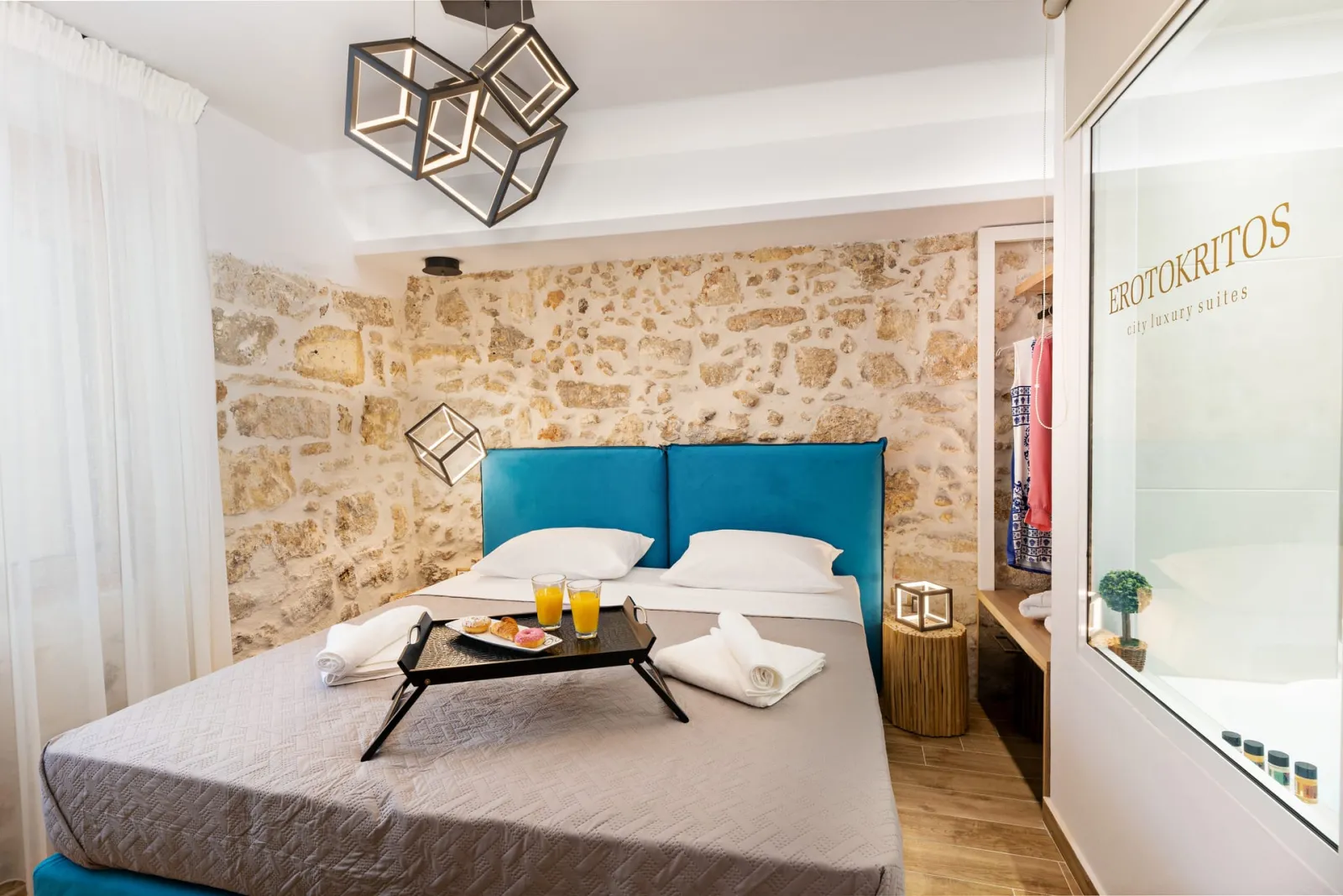 King Suite with Spa Bath