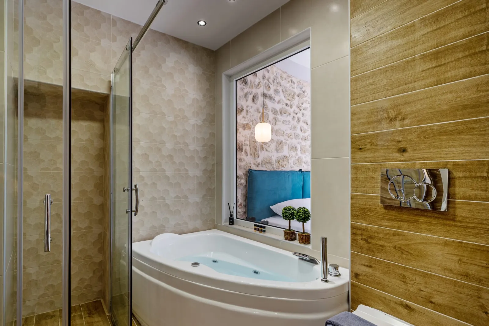 King Suite with Spa Bath