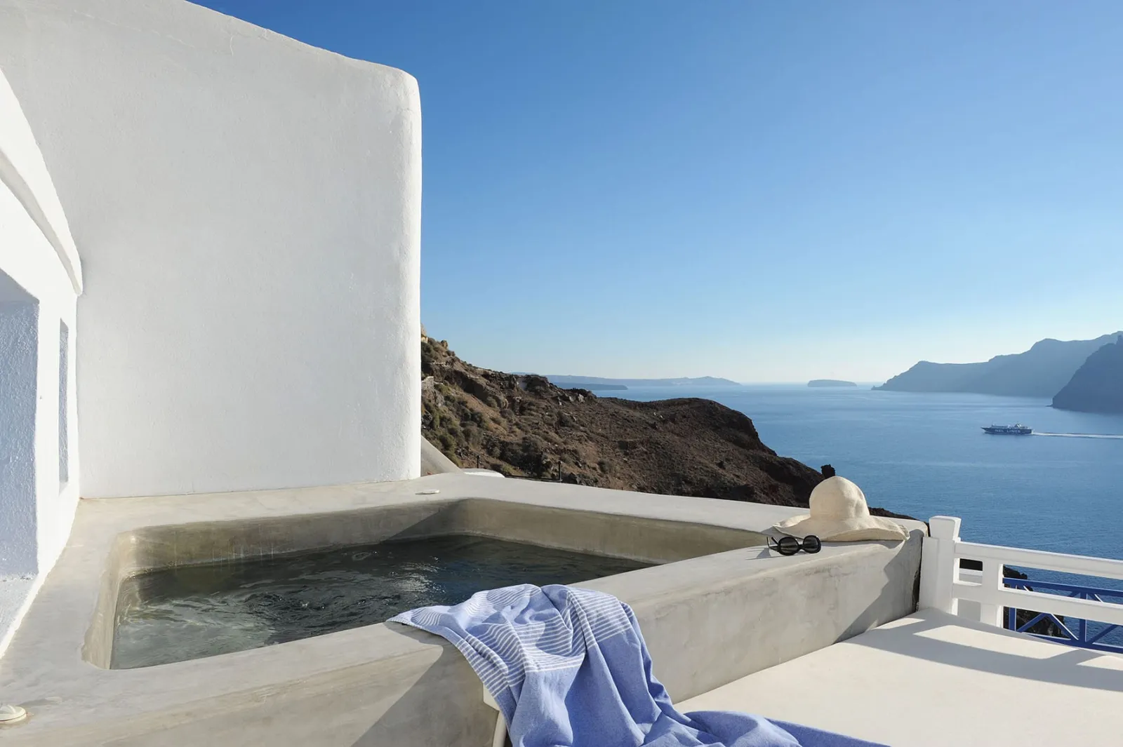 Plunge Pool Superior Suite with Sunset View